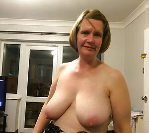 older mature boobs amateur pics