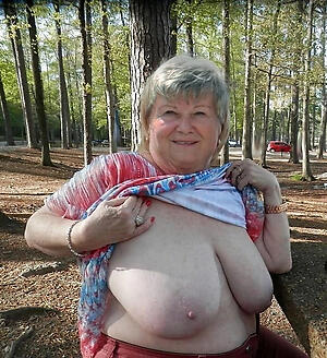 free pics of older woman big tits