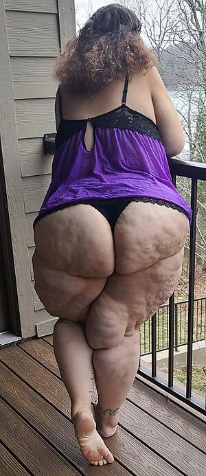 nasty sexy big booty grannie