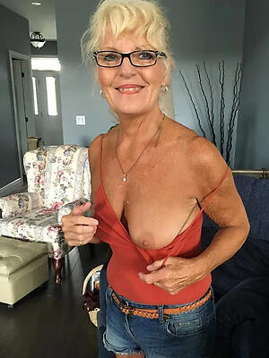 granny with glasses injection