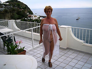 free pics of granny naked outdoors