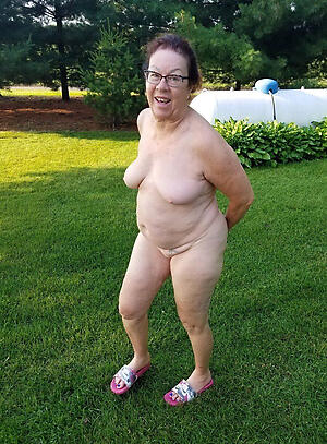 real naked older moms hot porn pic