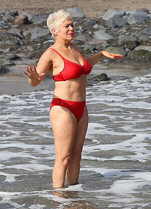 porn older women bikini photo