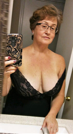 sexy granny selfshots dilettante pics