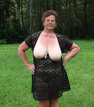 Granny naked pics