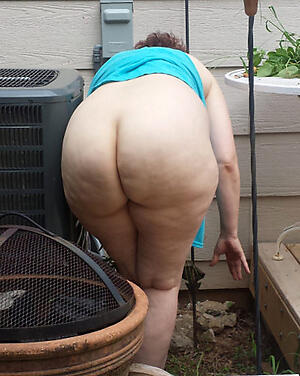 pic alongside big butt granny