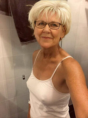 horny grannies with glasses amateur pics