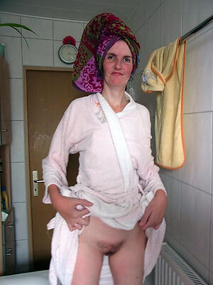 free older column over 60 love posing nude