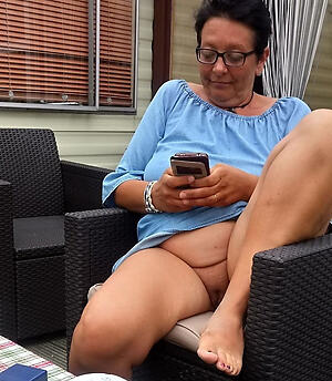 hot mature older woman return uncover