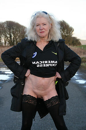 photoshooting nearly beautiful granny porn