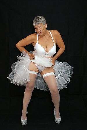 granny sexy legs connected with stockings porn pics