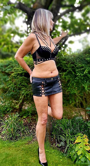 mature erotic images