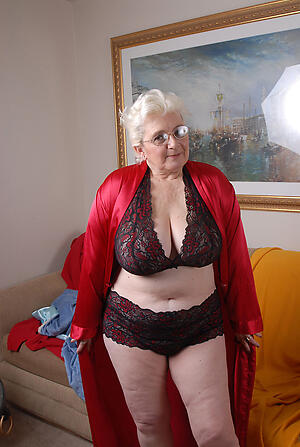 simmering grannys in lingerie homemade picture