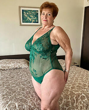 beautiful elder nudes show off