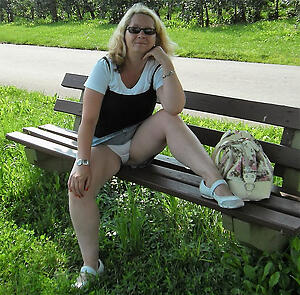 porn granny upskirt photos