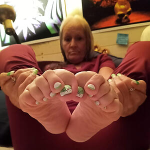 pic with awesome bare granny sexy feet