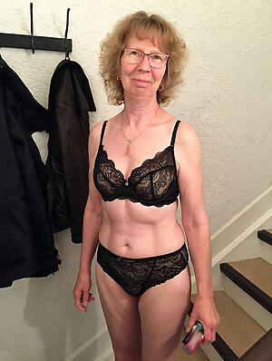 pic with beautiful granny lingerie porn