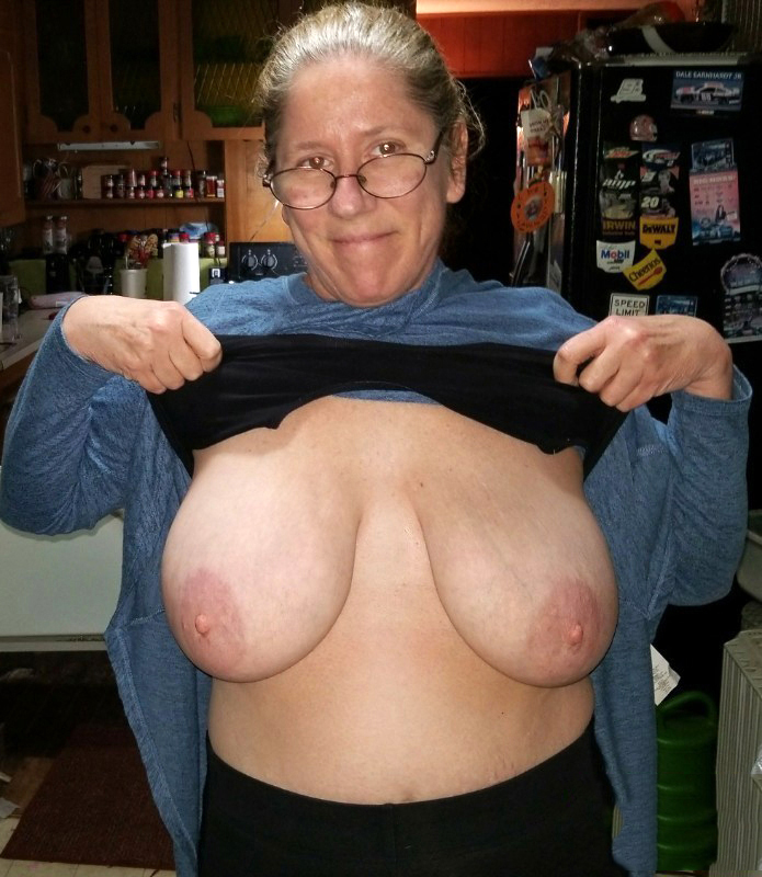 Grannies With Big Tits Love Posing Nude Grannynudepics